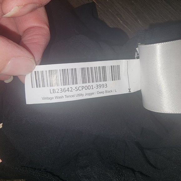 Quince Vintage Wash Tencel Utility Jogger NWT Black Large - Picture 8 of 8